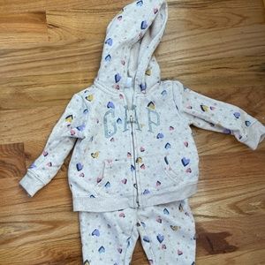 Gap toddler sweatsuit